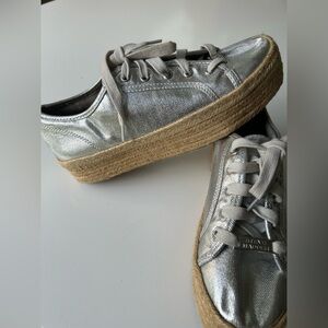 Sneakers X Espadrille Platform: Silver Hampton’s By Steve Madden  (Size 8/8.5)